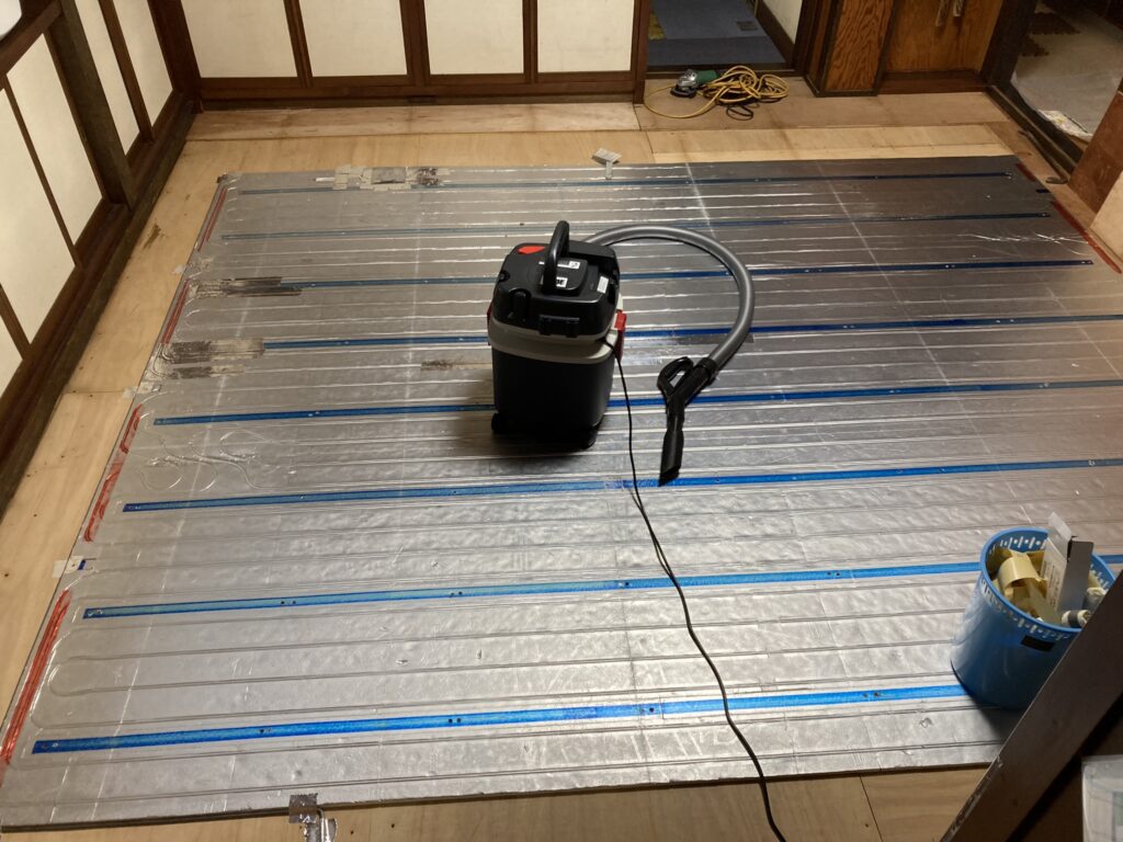 床暖パネル交換工事