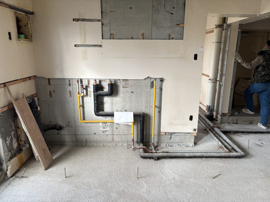 公営アパートフルリノベ中